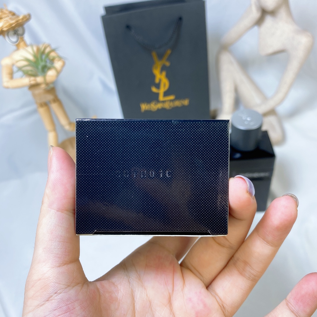 Saint Laurent perfume